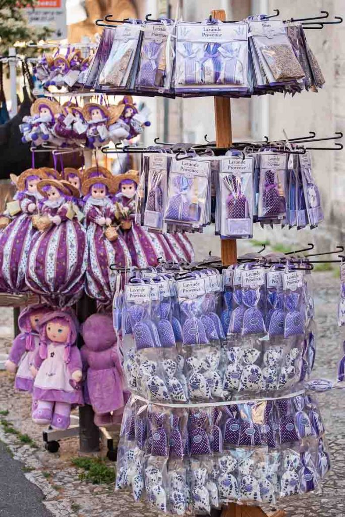 artículos de lavanda en venta en sault provence