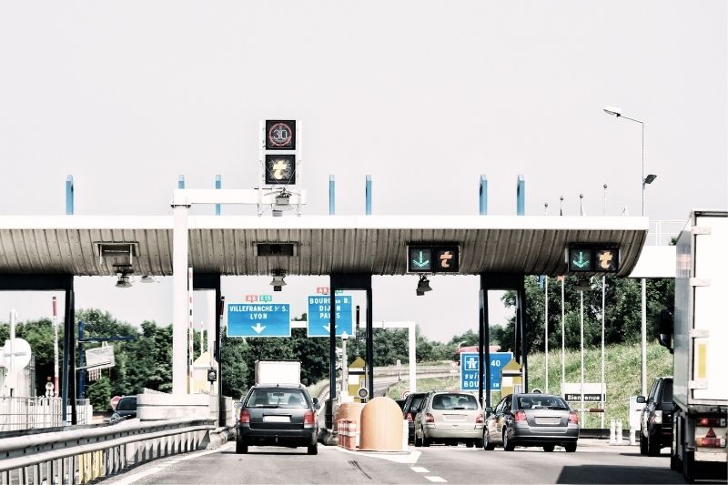 Conducir en una ruta de peaje en Francia