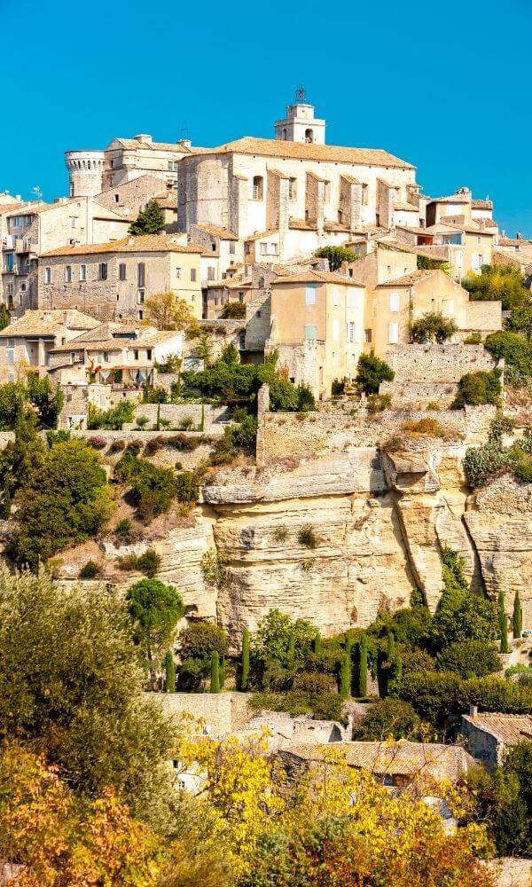 Vista de Gordes desde el mirador de la carretera