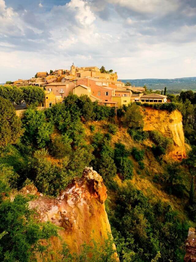Roussillon pueblo más bonito Provenza