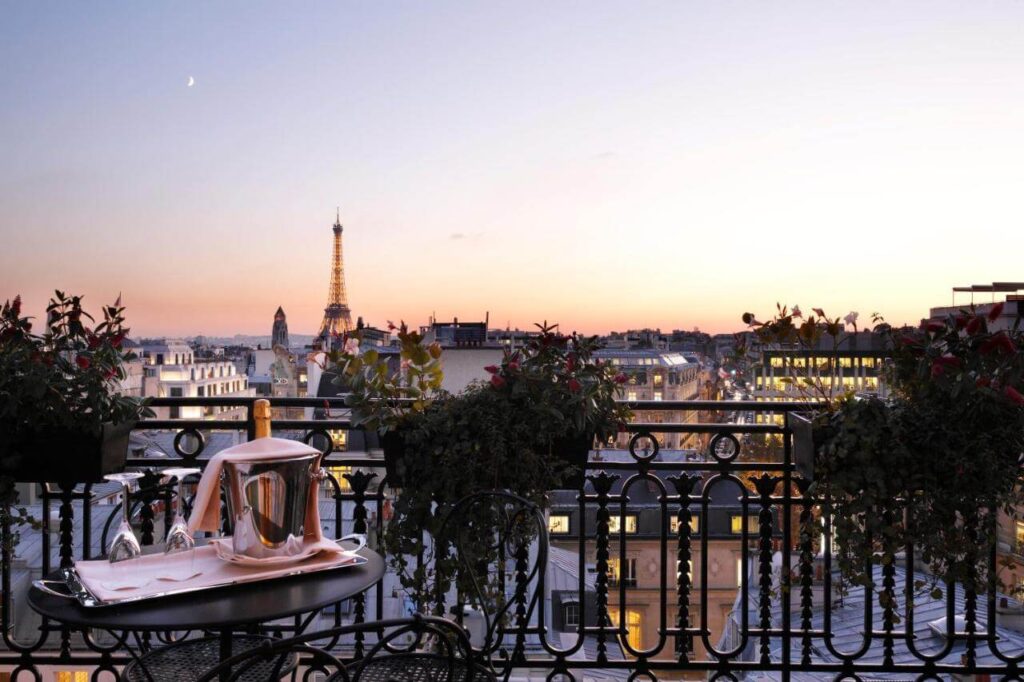 hotels overlooking the Eiffel Tower