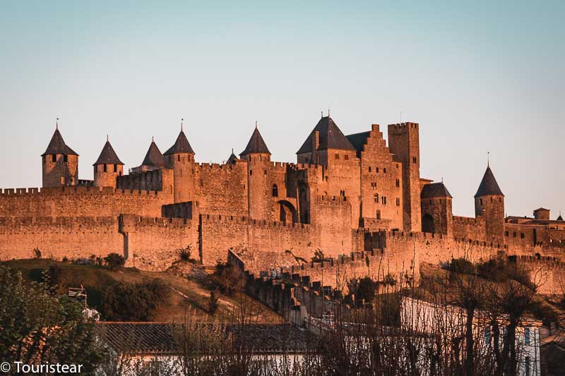 Carcasona al atardecer road trip en Francia