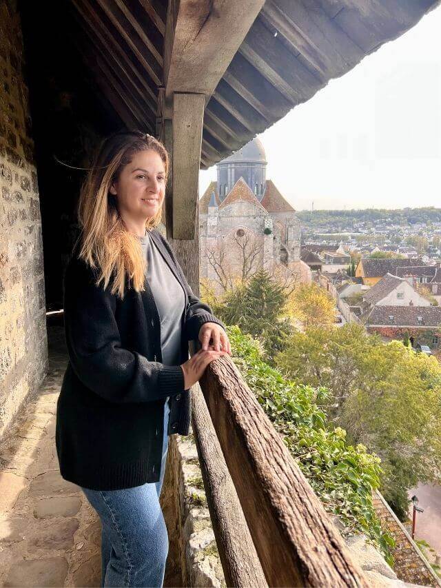 Vero en la Torre Cesar de Provins