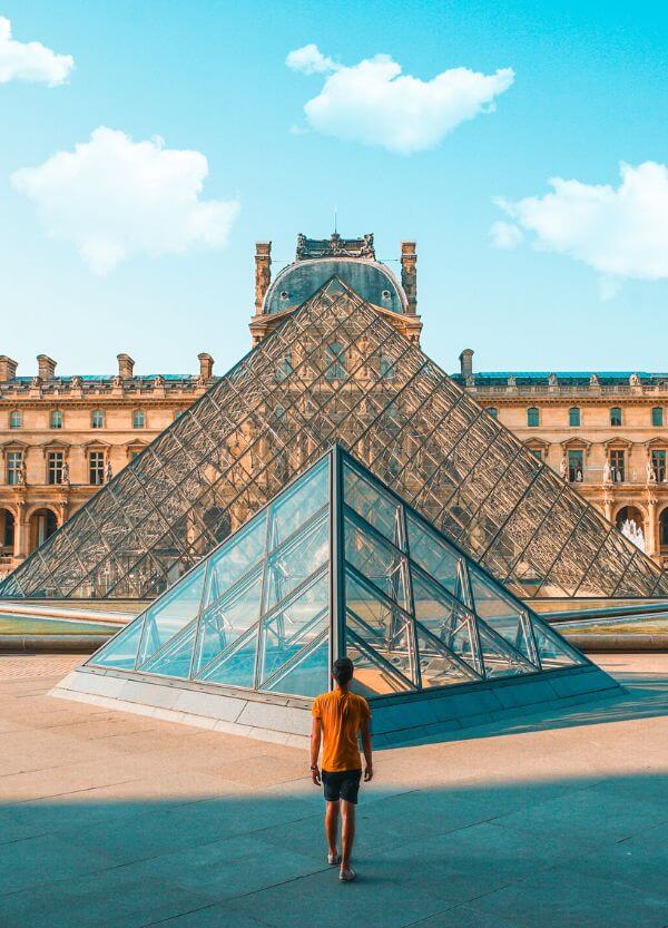 Pirámide Louvre