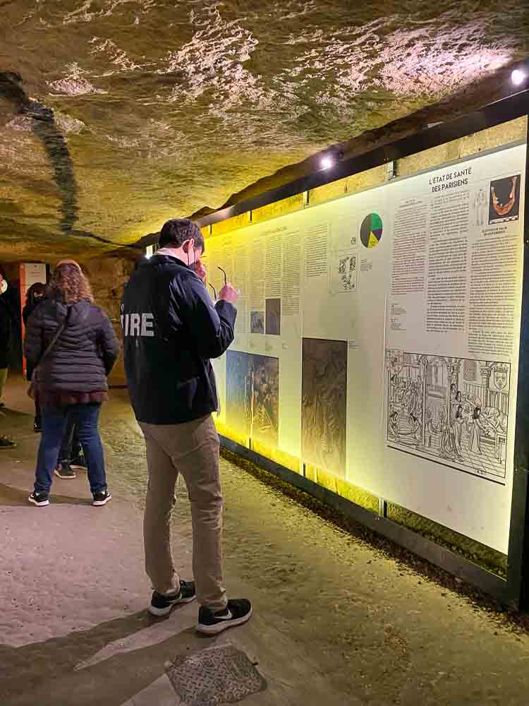 Information point in the Catacombs of Paris