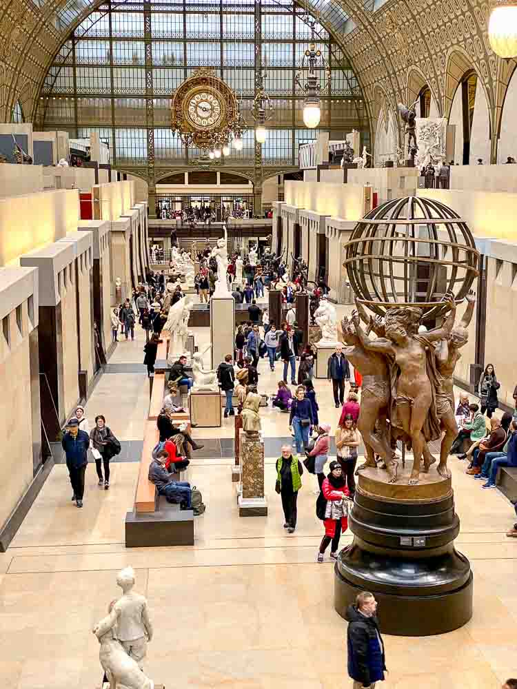 Interior del Museo de Orsay, zona de esculturas
