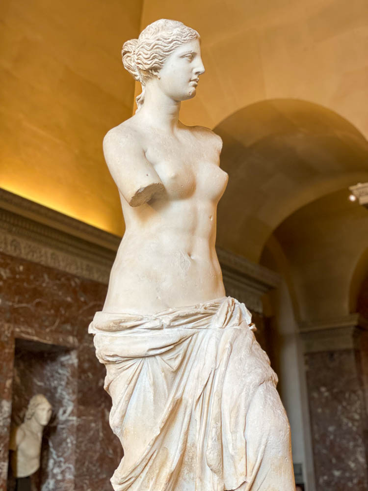 Venus de Milo, esculturas griegas en el Museo del Louvre