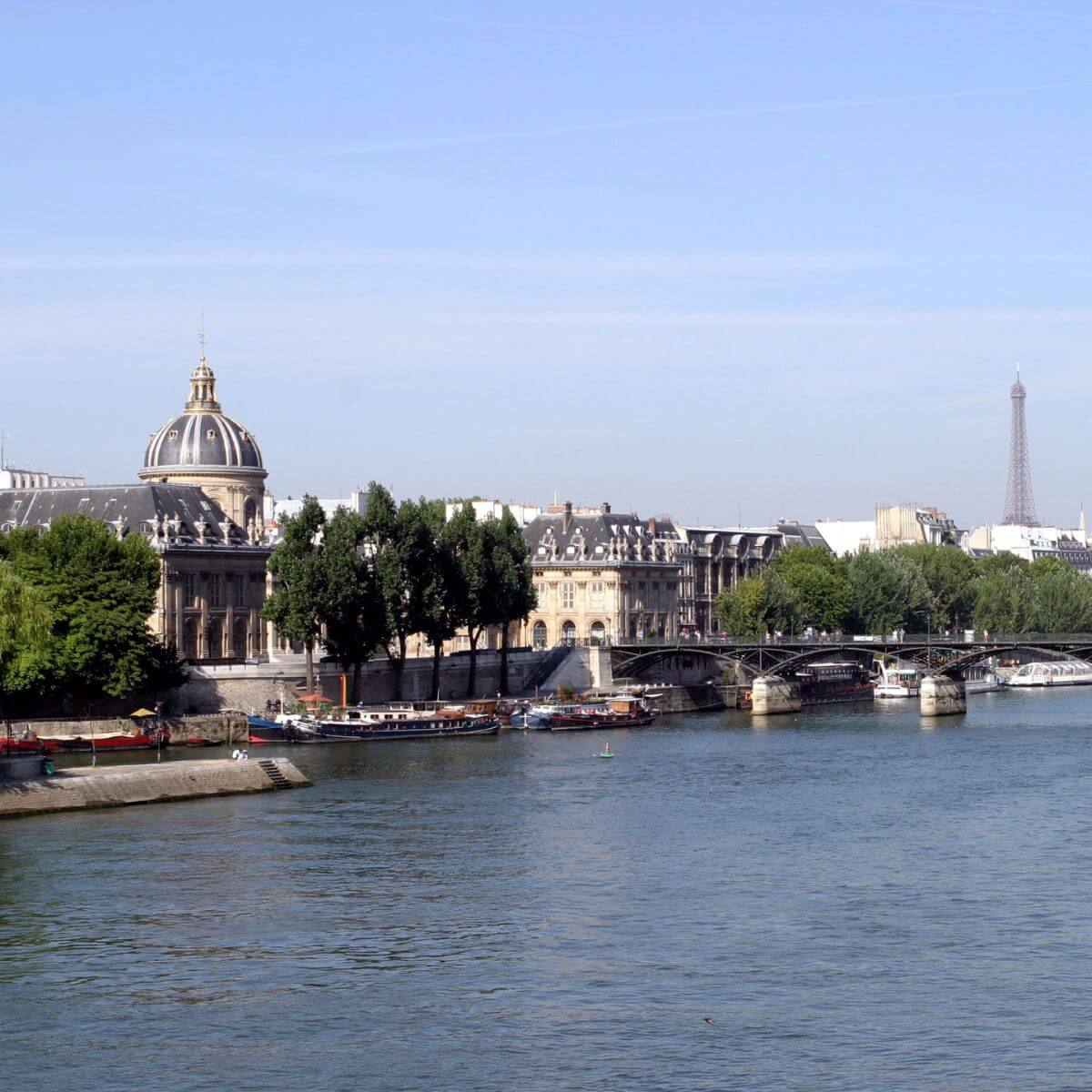 Por qué París en agosto es perfecto para tu viaje de verano