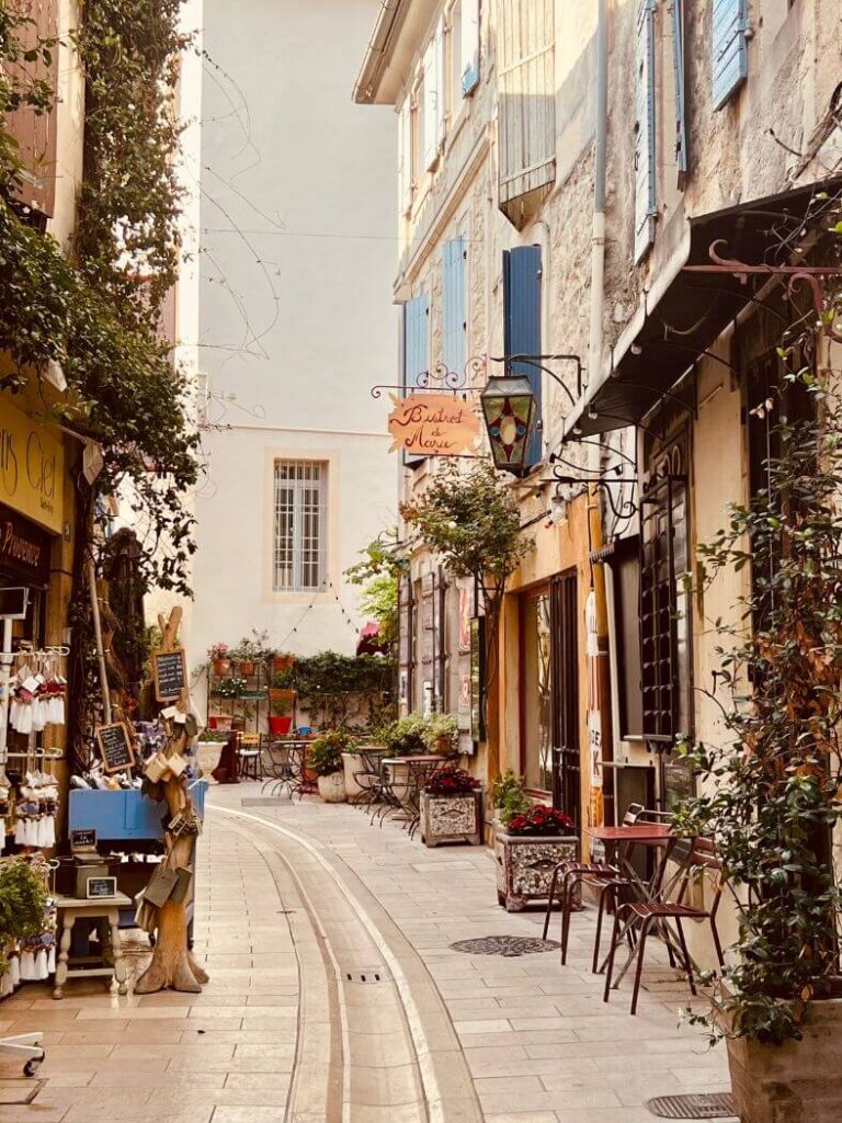 Saint remy provence old town charming street